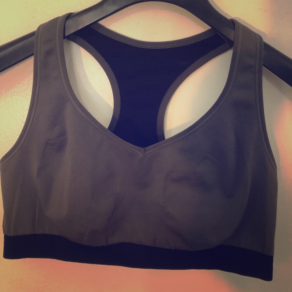 Sports bra